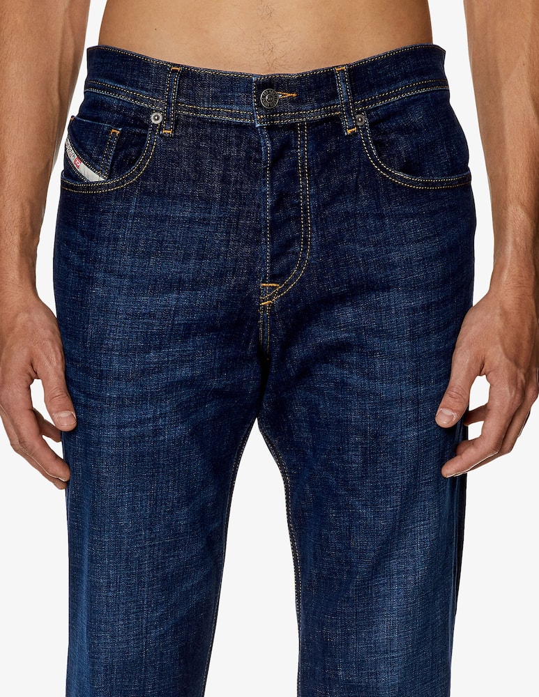 Diesel D-finitive straight leg denim - picture 4 Diesel D-finitive straight leg denim - picture 4