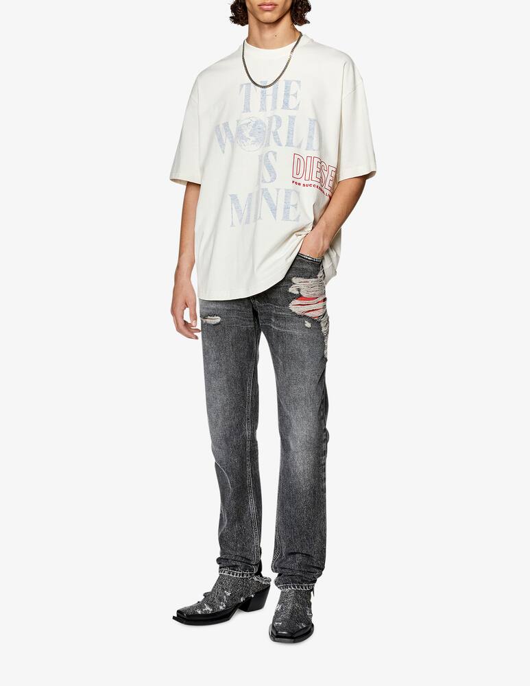 Diesel The world is mine over fit t-shirt - picture 2 Diesel The world is mine over fit t-shirt - picture 2