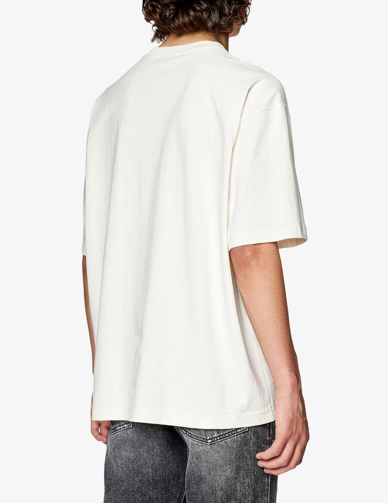 Diesel The world is mine over fit t-shirt - picture 3 Diesel The world is mine over fit t-shirt - picture 3