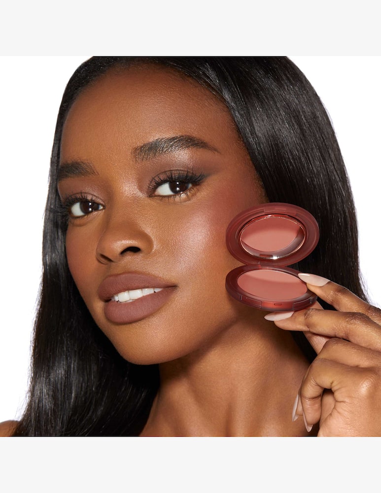 Nabla Close-Up Blurring Powder Blush - picture 3 Nabla Close-Up Blurring Powder Blush - picture 3