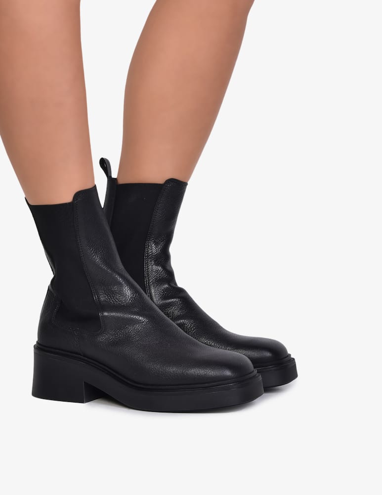 Pollini Stivaletti chelsea Freetime - immagine 2 Pollini Stivaletti chelsea Freetime - immagine 2