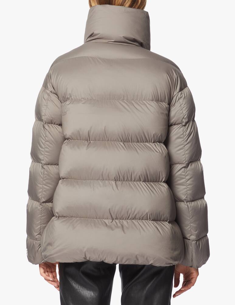 Add Short down jacket - picture 3 Add Short down jacket - picture 3