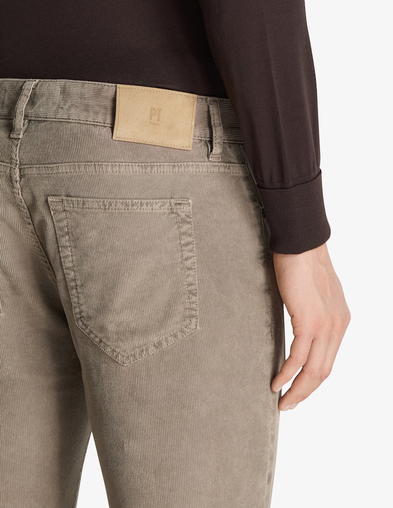 PT Pantaloni Torino Swing cinque tasche slim velluto 1000r - immagine 4 PT Pantaloni Torino Swing cinque tasche slim velluto 1000r - immagine 4