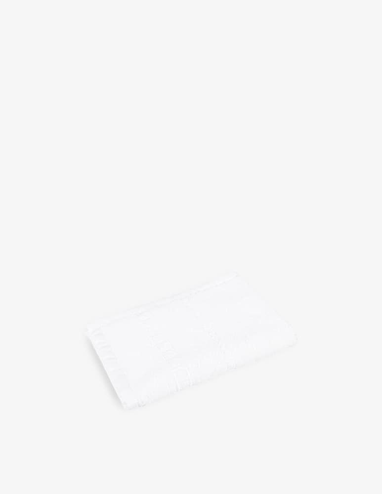 Rivolta Carmignani Guest towel 40x60 Grand A-Jour - picture 1 Rivolta Carmignani Guest towel 40x60 Grand A-Jour - picture 1