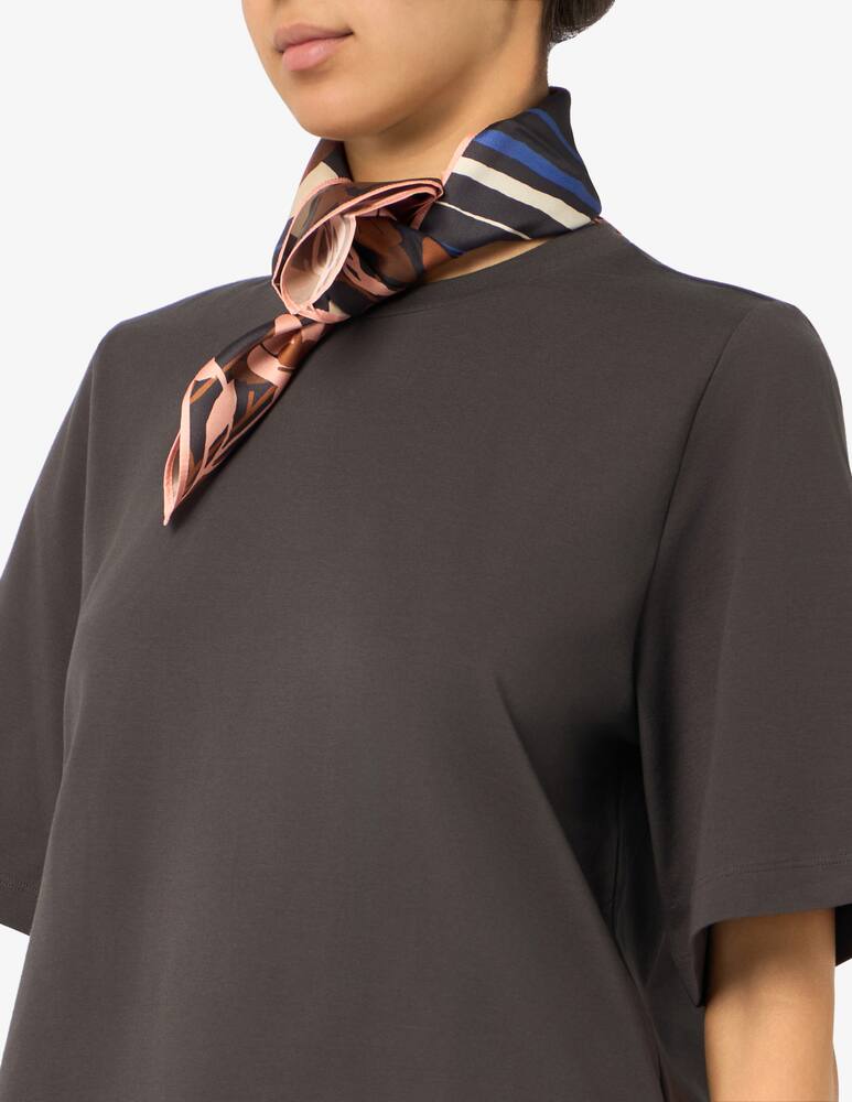 EMME T-shirt boxy con foularino - immagine 4 EMME T-shirt boxy con foularino - immagine 4