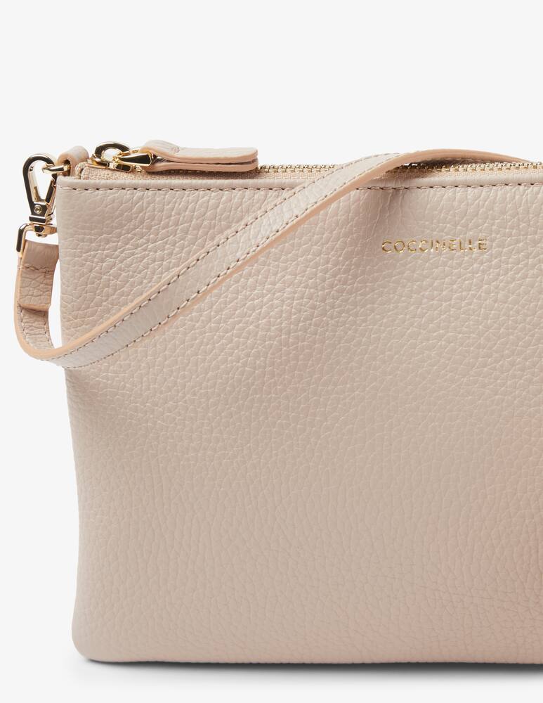 Coccinelle Best shoulder bag - picture 3 Coccinelle Best shoulder bag - picture 3