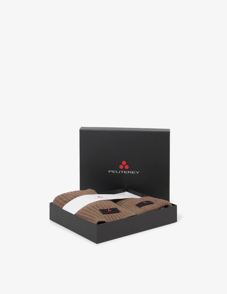 Peuterey Gift box beanie and scarf - picture 1 Peuterey Gift box beanie and scarf - picture 1