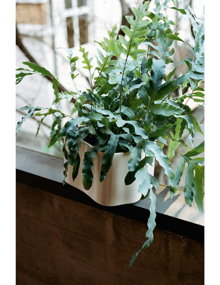 rinascente Artek Riihitie Plant Pot medium size - white