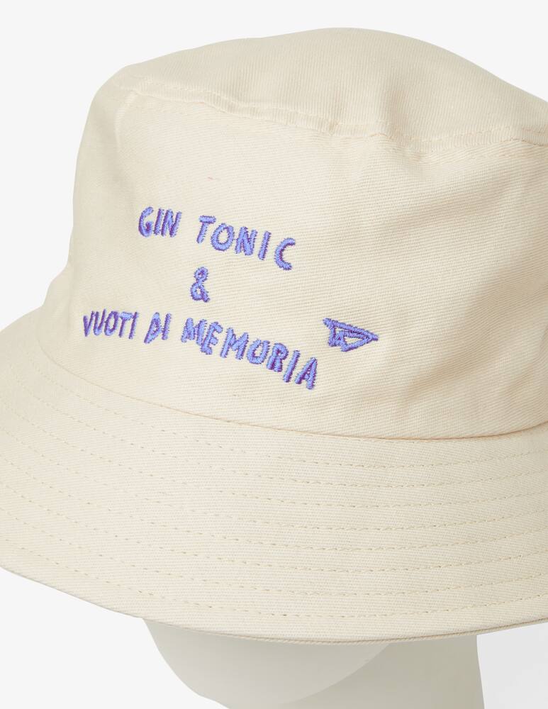 rinascente Linea Daria Gin tonic e vuoti di memoria cappello bucket