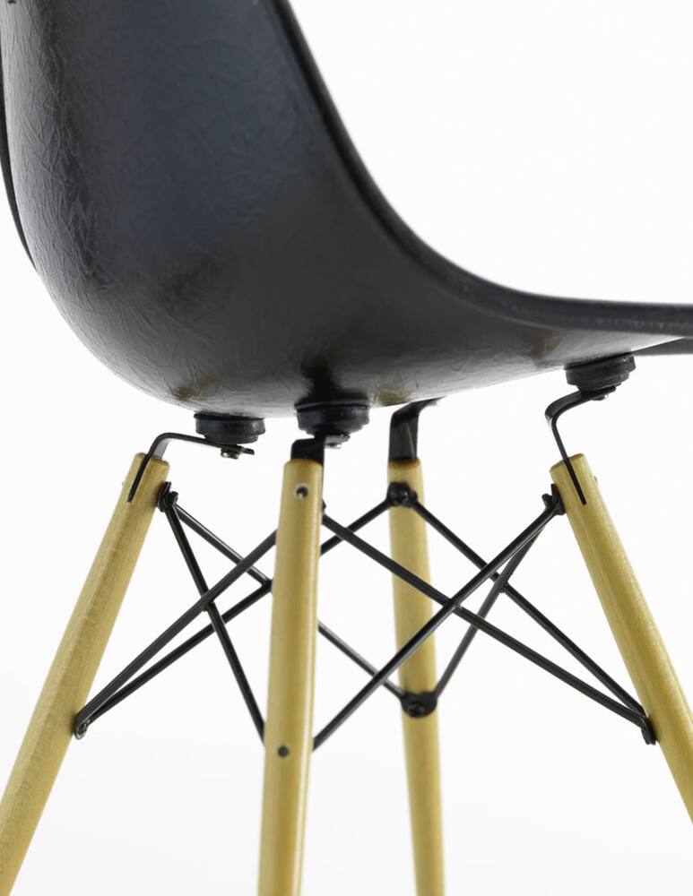 rinascente Vitra Miniatura DSW - Nero