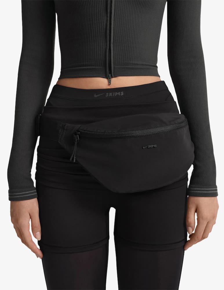 NikeSKIMS fannypack - picture 1 NikeSKIMS fannypack - picture 1