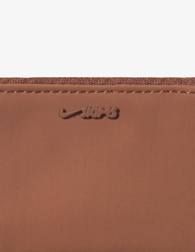 NikeSKIMS Clippable pouch - picture 2 NikeSKIMS Clippable pouch - picture 2