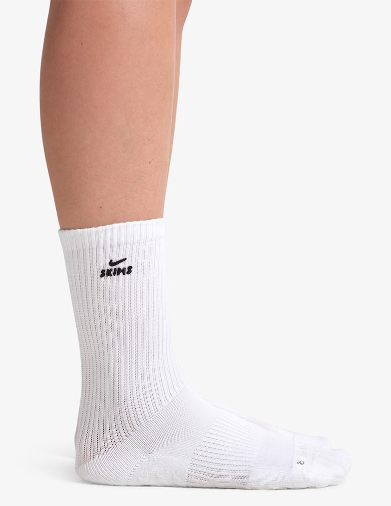 NikeSKIMS Pilates crew socks - picture 1