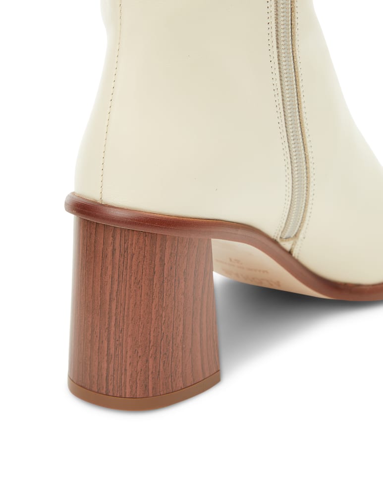Alohas East knee high boots - White - picture 2 Alohas East knee high boots - White - picture 2