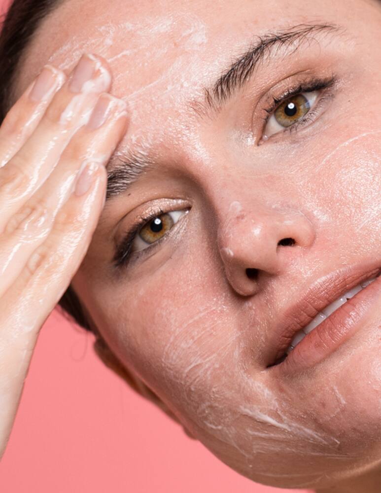 rinascente Freshly Cosmetics Rose Quartz facial Cleanser