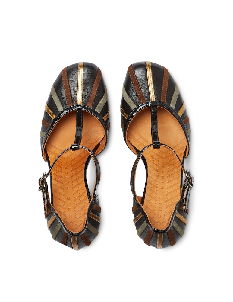 rinascente Chie Mihara Decollette in pelle Fruta - nero