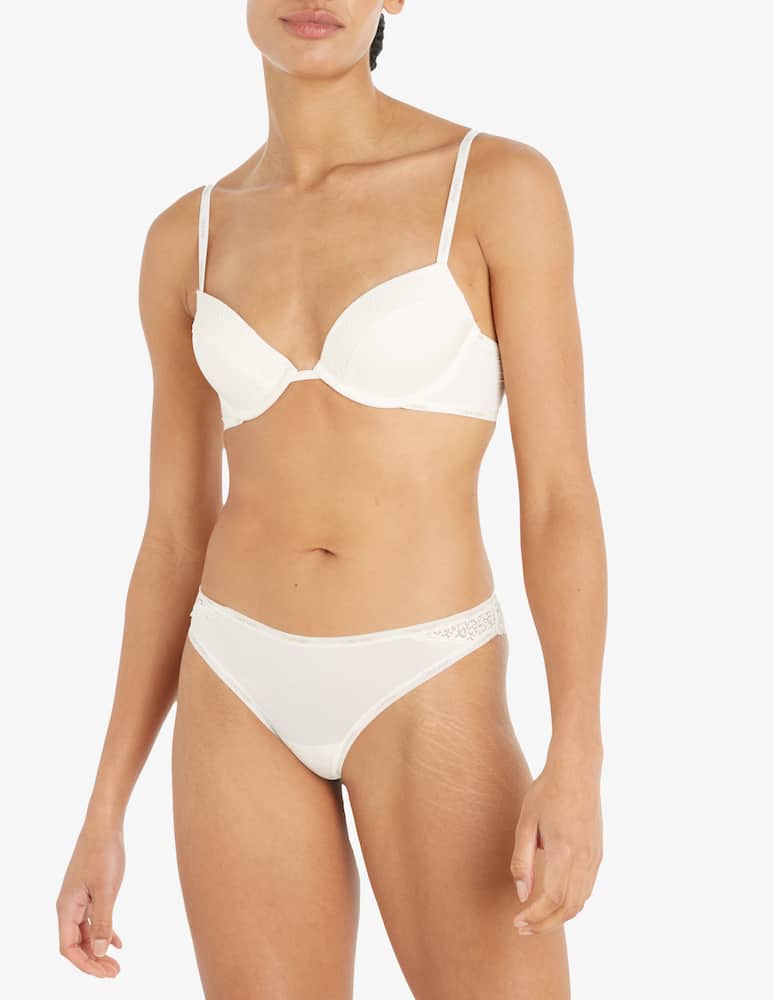 Calvin Klein Slip brasiliani Flirty - immagine 2 Calvin Klein Slip brasiliani Flirty - immagine 2