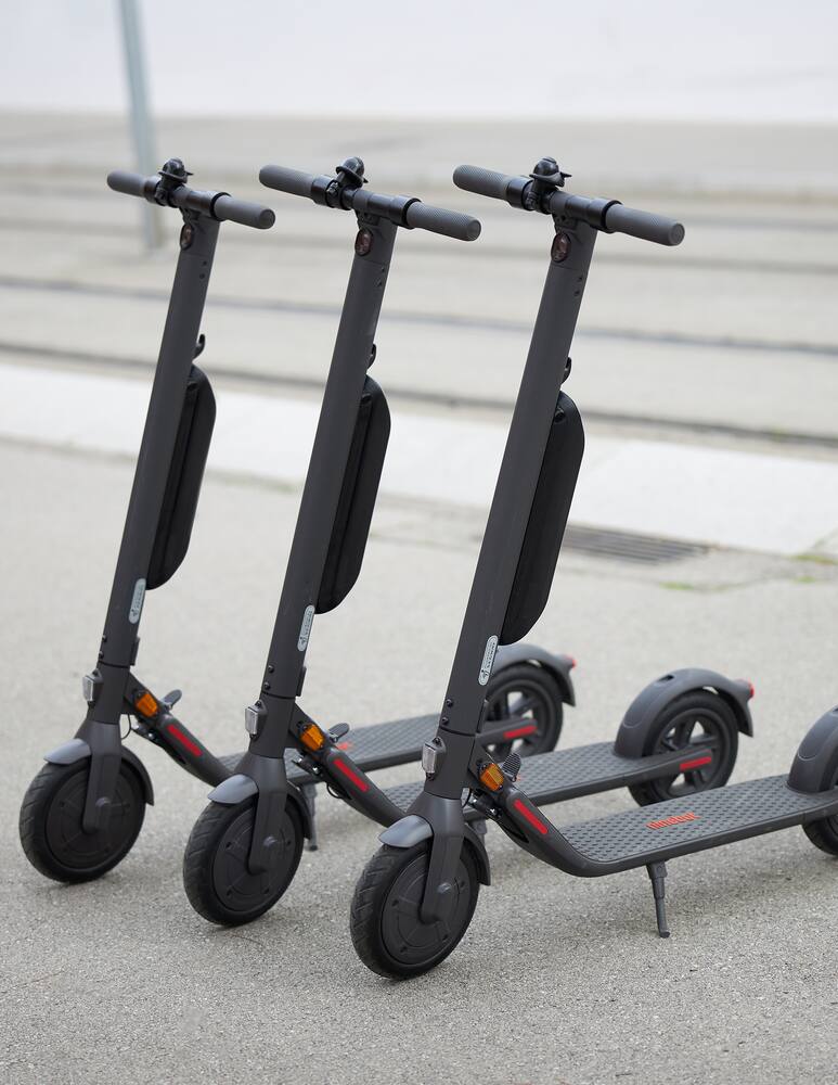 rinascente Segway Batteria supplementare per monopattino E25E Ninebot - Grigio