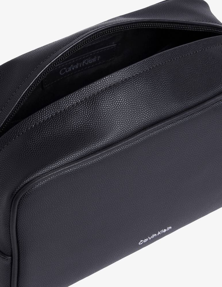 rinascente Calvin Klein Beauty case Calvin Klein