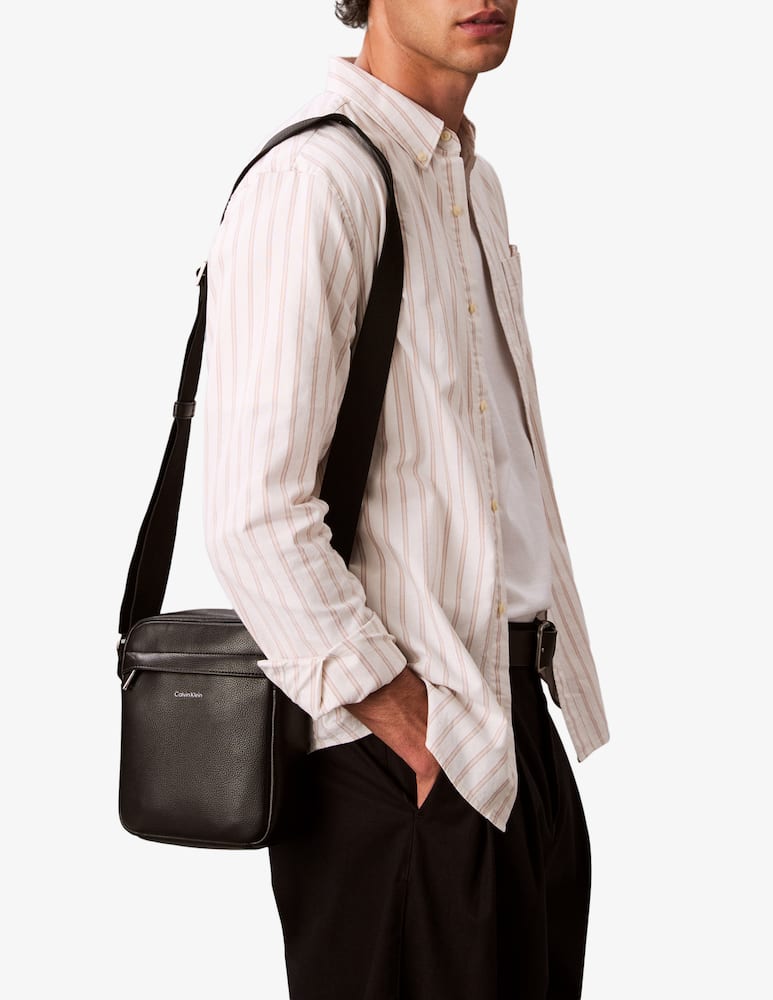 rinascente Calvin Klein Borsa reporter raised