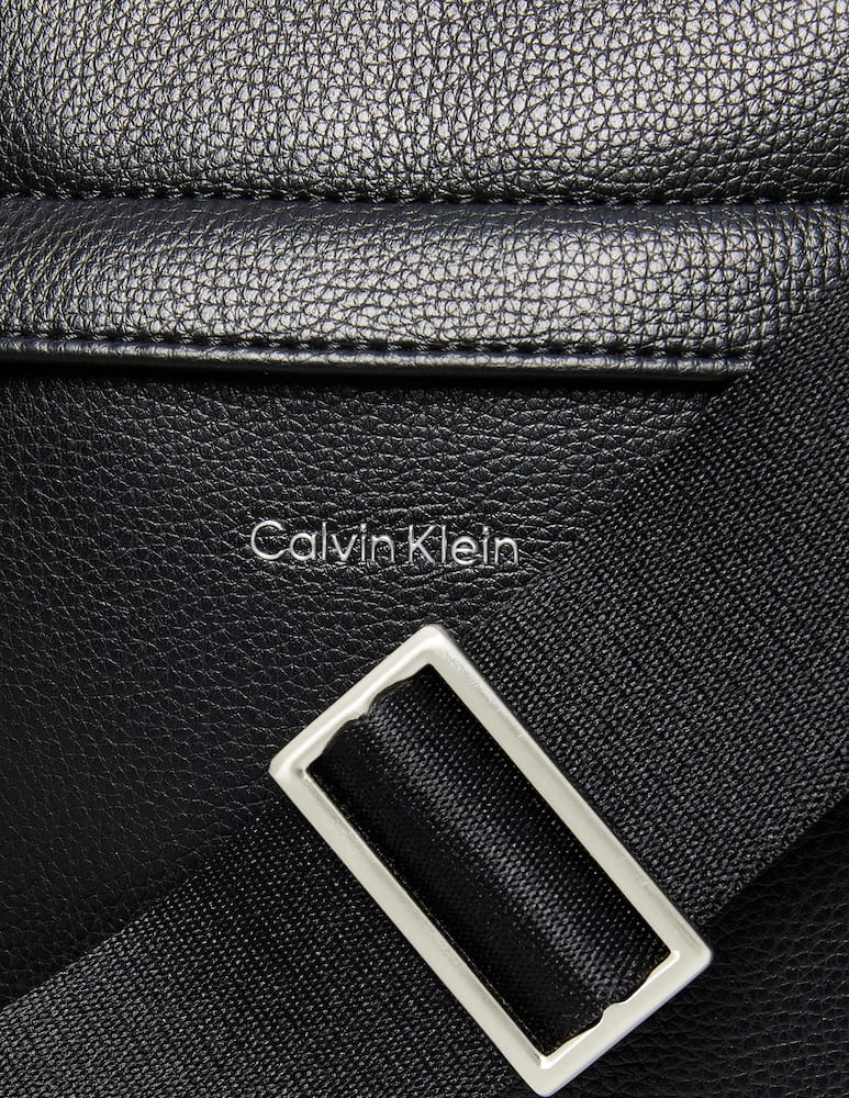 rinascente Calvin Klein Borsa reporter raised