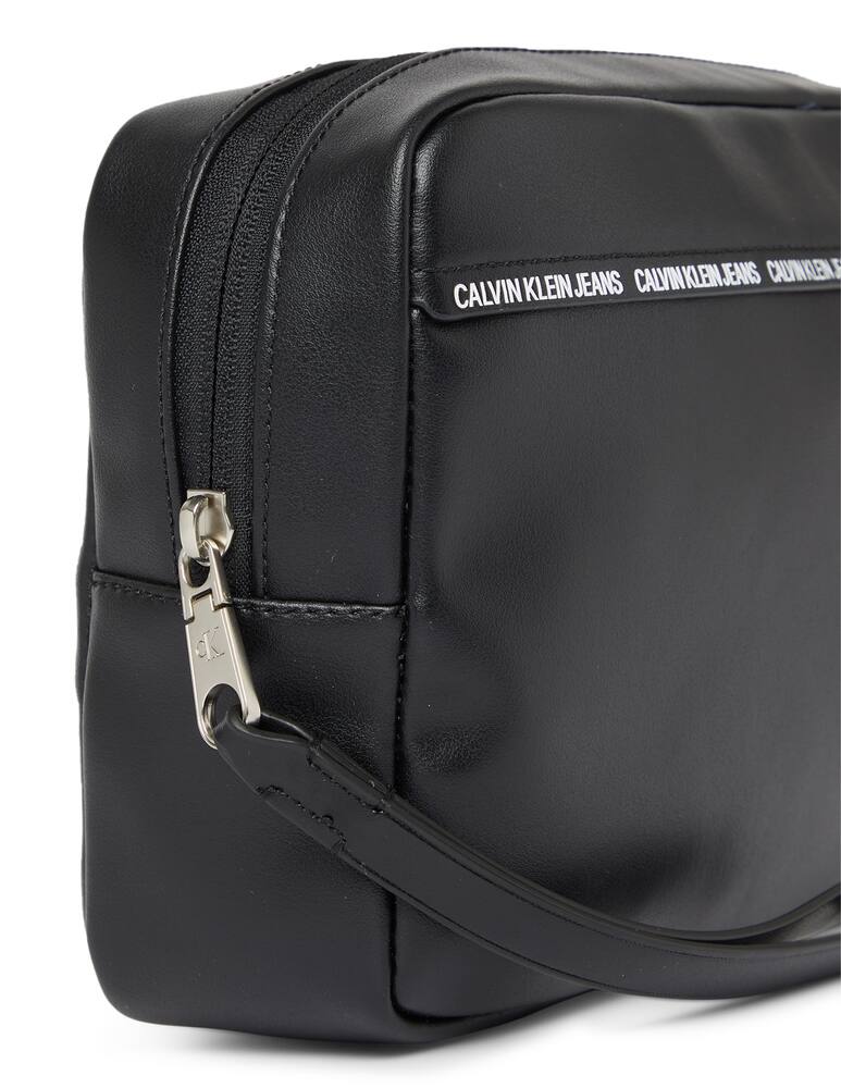 rinascente Calvin Klein Jeans Pochette logo tape