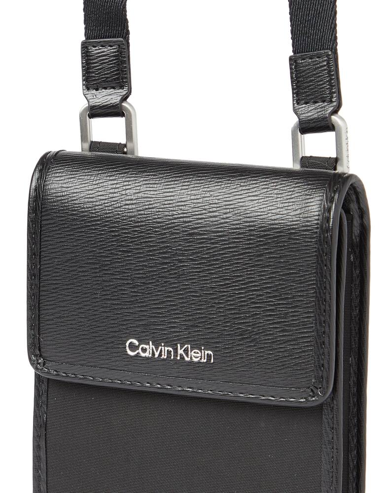 rinascente Calvin Klein Phone case w/flap urban 