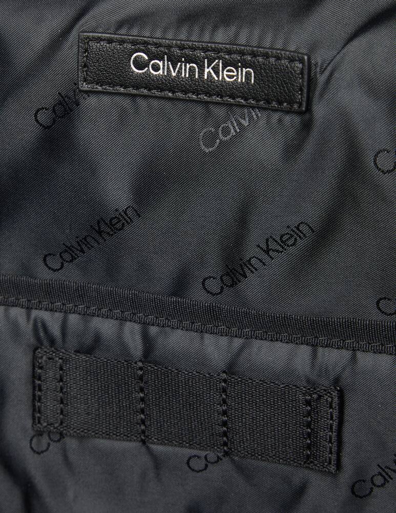 Calvin Klein Zaino flap graphic - nero - immagine 4 Calvin Klein Zaino flap graphic - nero - immagine 4
