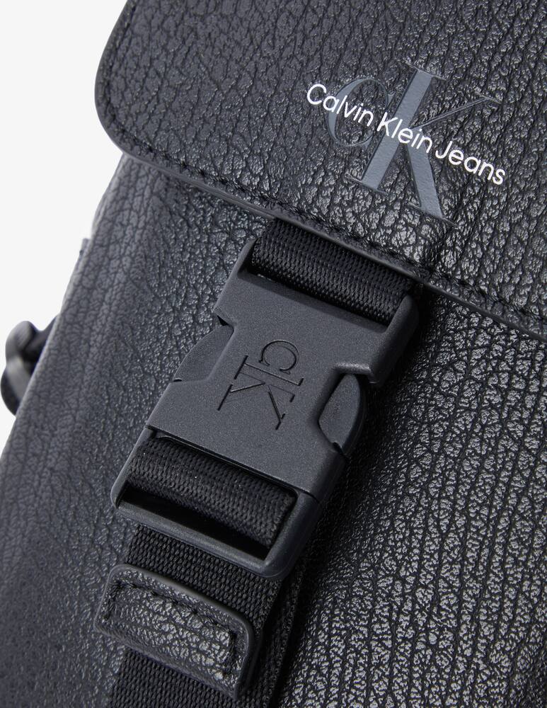 rinascente Calvin Klein Jeans Mono textured phone xbody bag - Black