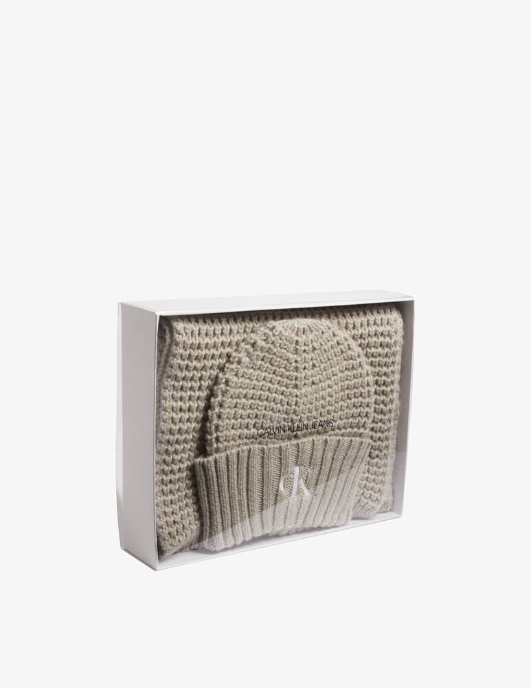 rinascente Calvin Klein Jeans Waffle beanie and scarf - White