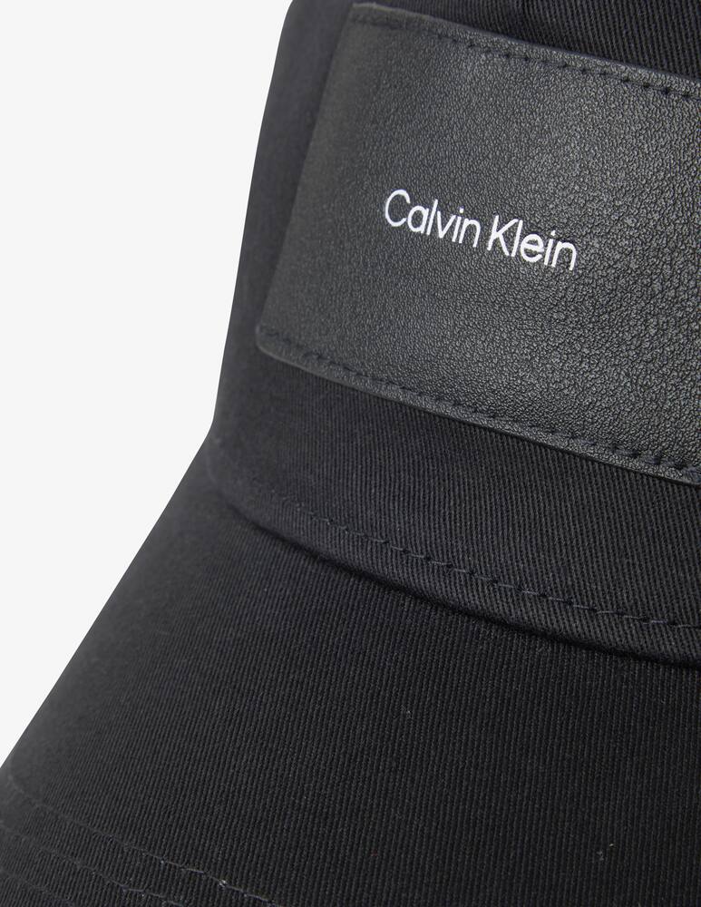 rinascente Calvin Klein Cappellino pyramid plaque 