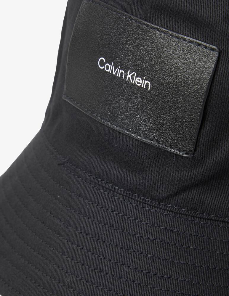 rinascente Calvin Klein Cappello bucket ck patch 