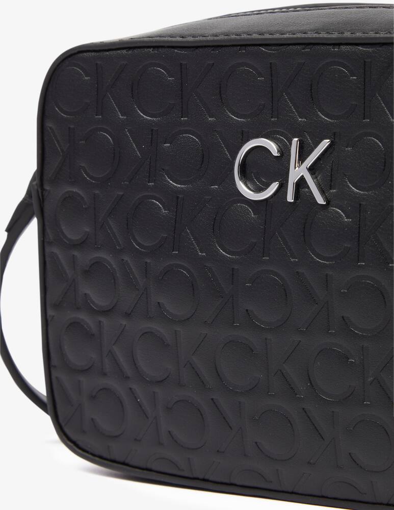 Calvin Klein Borsa a tracolla monogram - immagine 4 Calvin Klein Borsa a tracolla monogram - immagine 4