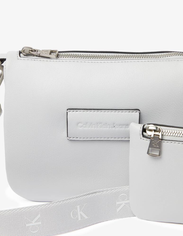 rinascente Calvin Klein Jeans Borsa A Tracolla Riciclata Con Pochette