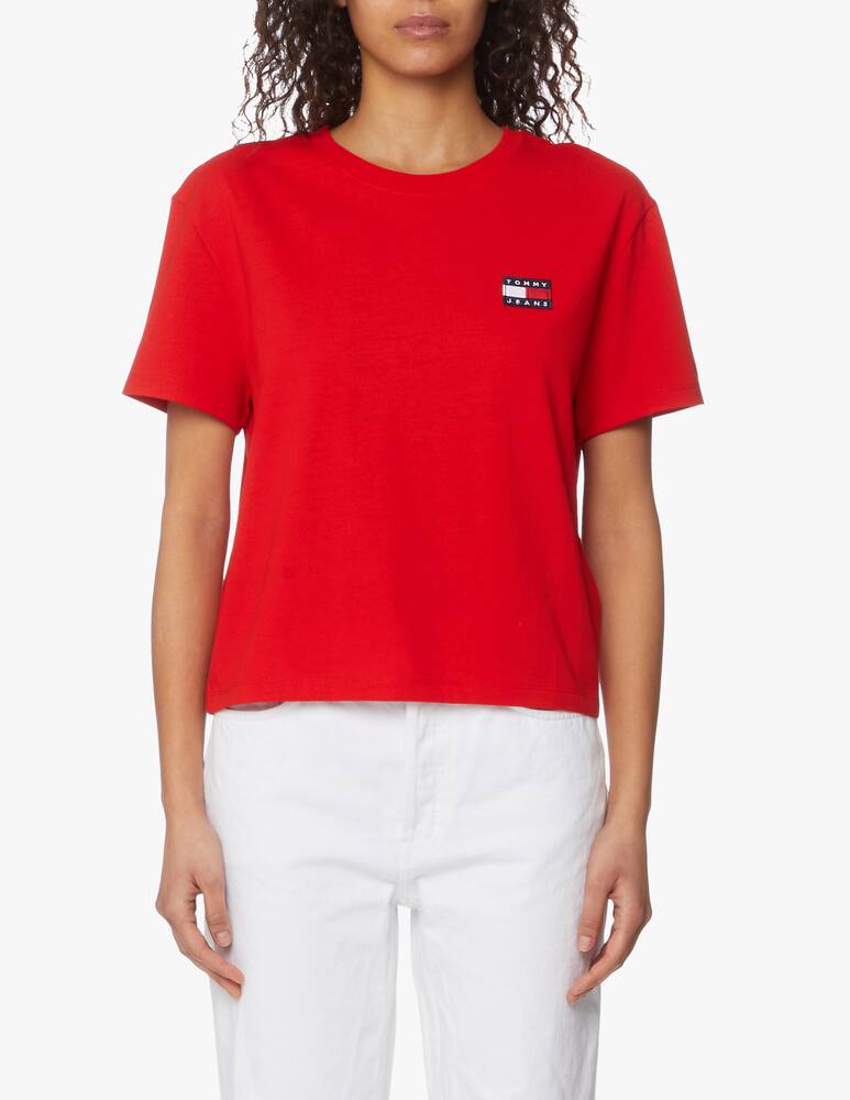 Tommy Jeans T-shirt with badge logo - picture 4 Tommy Jeans T-shirt with badge logo - picture 4