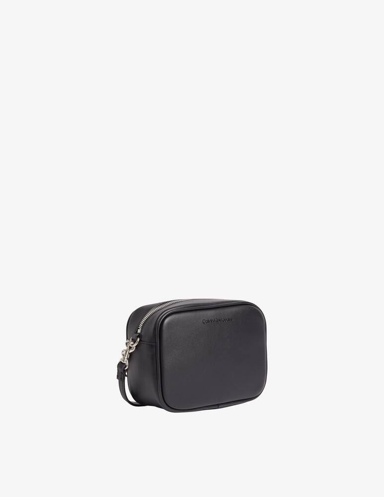 rinascente Calvin Klein Jeans Borsa camera con catena