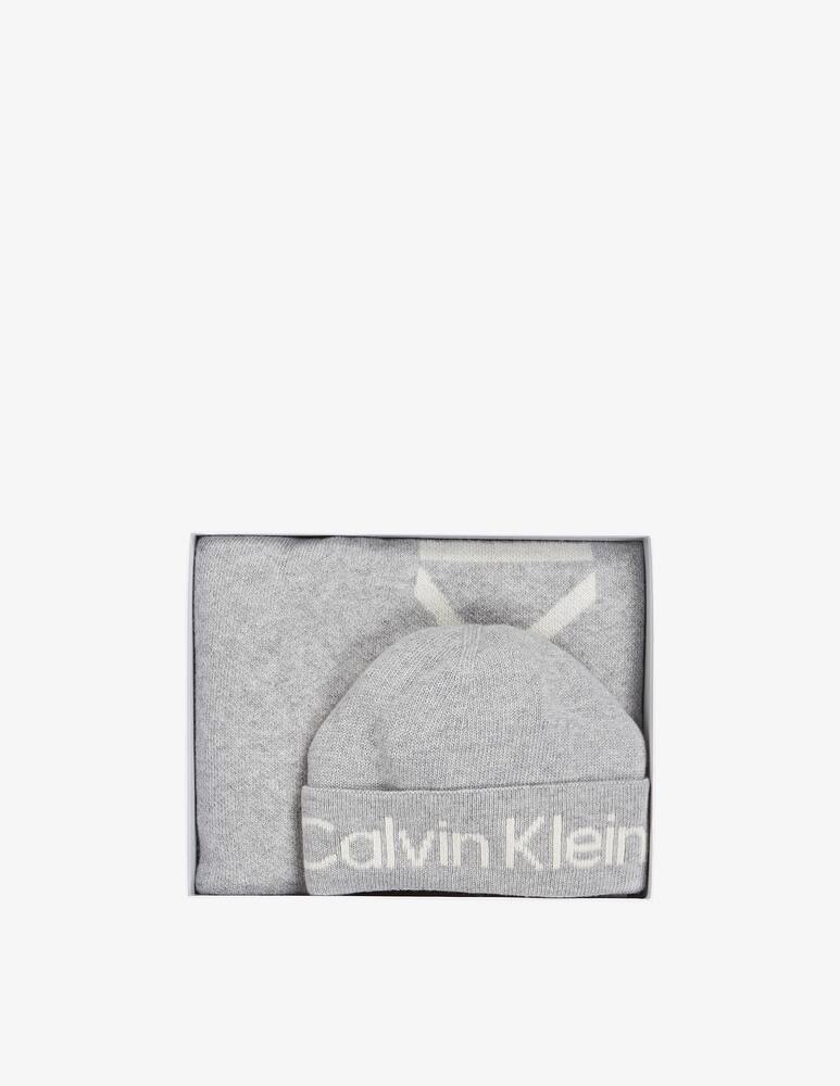 rinascente Calvin Klein Berretto Reverso con sciarpa