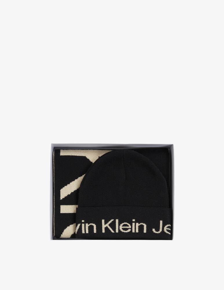 rinascente Calvin Klein Jeans Cashmere blend beanie and scarf