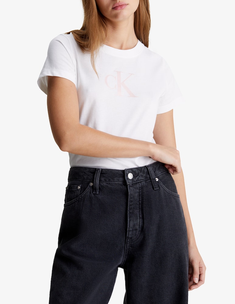 Calvin Klein Jeans Logo t-shirt - picture 1 Calvin Klein Jeans Logo t-shirt - picture 1