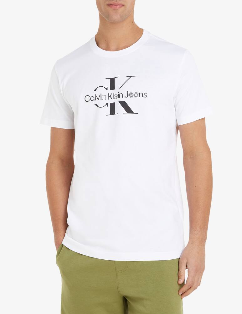 Calvin Klein Jeans Tee big logo disrupted - picture 1 Calvin Klein Jeans Tee big logo disrupted - picture 1