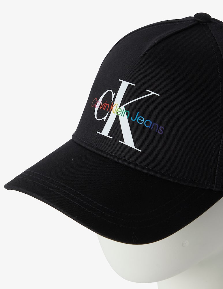 rinascente Calvin Klein Jeans Pride love rev b cap