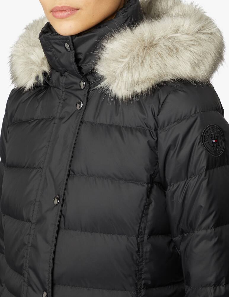Tommy Hilfiger Down jacket TH Essential Tyra - picture 5 Tommy Hilfiger Down jacket TH Essential Tyra - picture 5