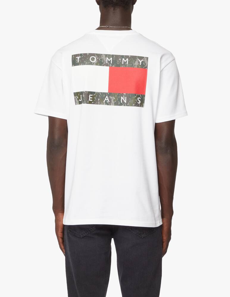 Tommy Jeans T-shirt con distintivo tommy - immagine 3 Tommy Jeans T-shirt con distintivo tommy - immagine 3