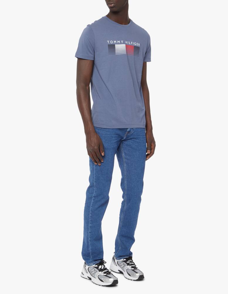 Tommy Hilfiger Maglietta girocollo degrade flag - immagine 2 Tommy Hilfiger Maglietta girocollo degrade flag - immagine 2