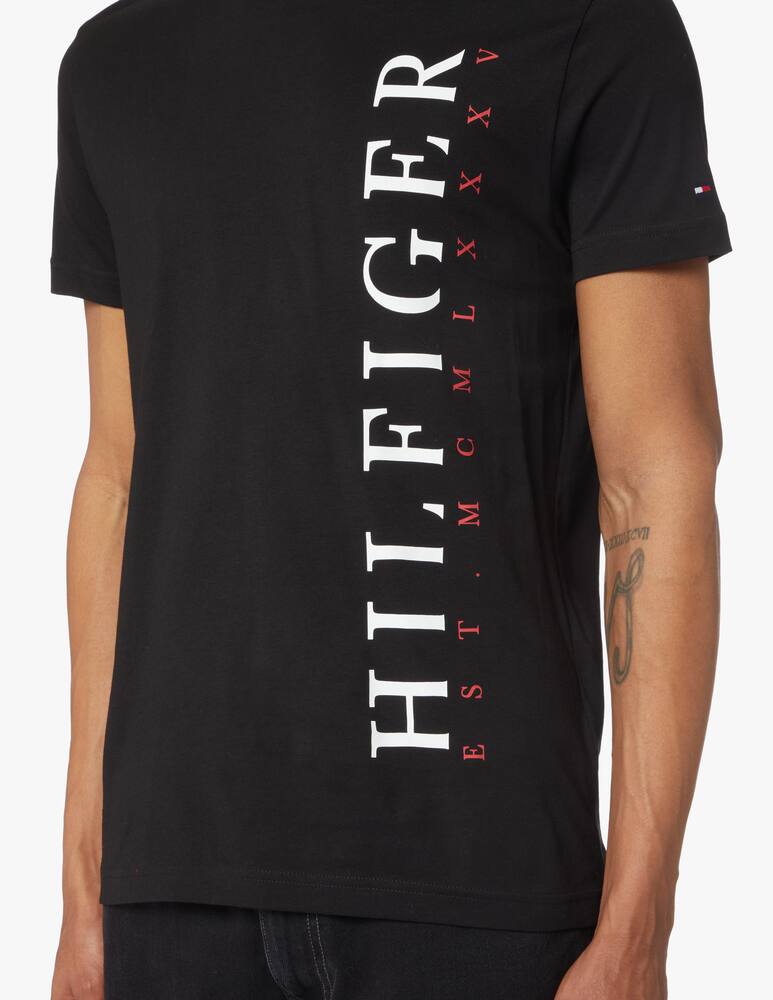 rinascente Tommy Hilfiger Roundneck t-shirt vertical logo - black