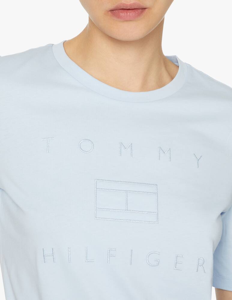 rinascente Tommy Hilfiger T-shirt in cotone con logo grande metallico - azzurro