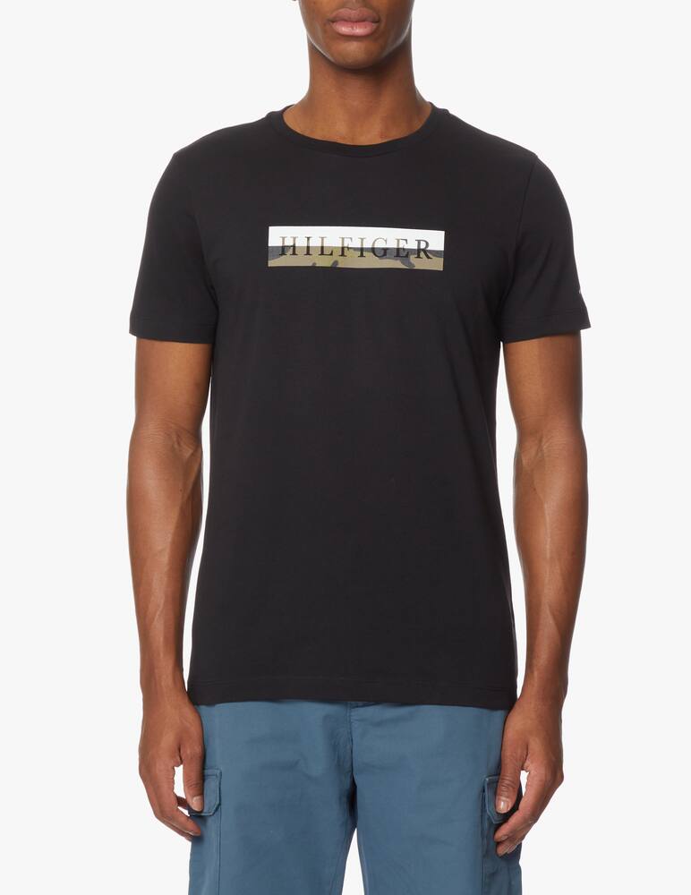 rinascente Tommy Hilfiger T-shirt camo lettering - black