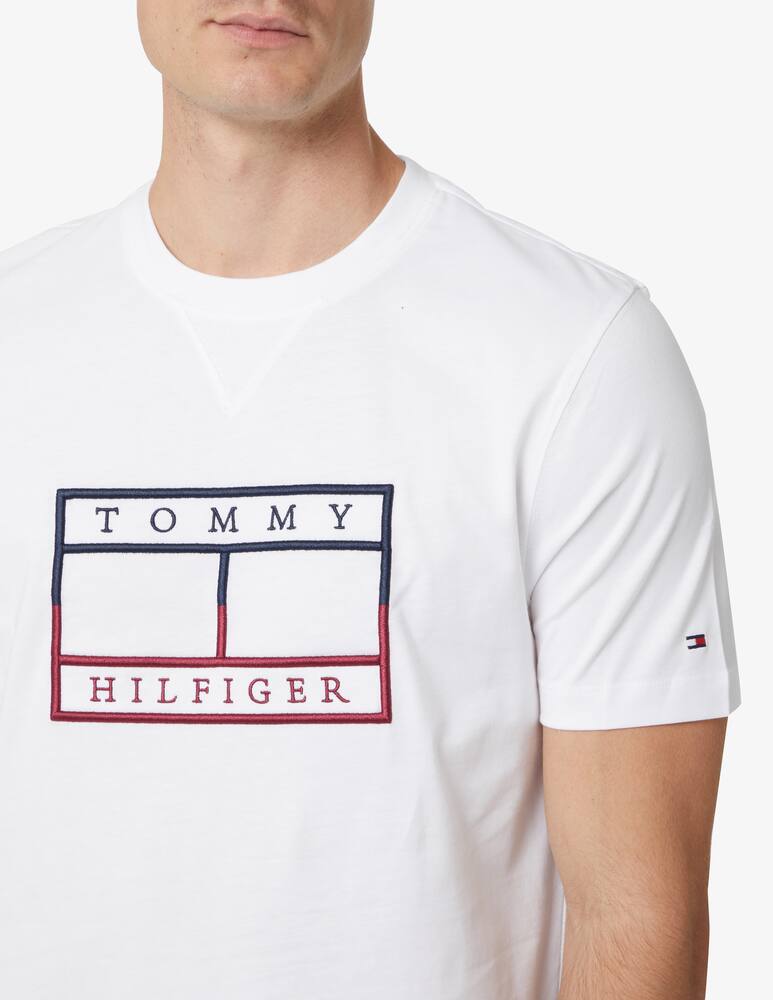 rinascente Tommy Hilfiger Maglietta manica corta flag rilievo ricamo - Bianco