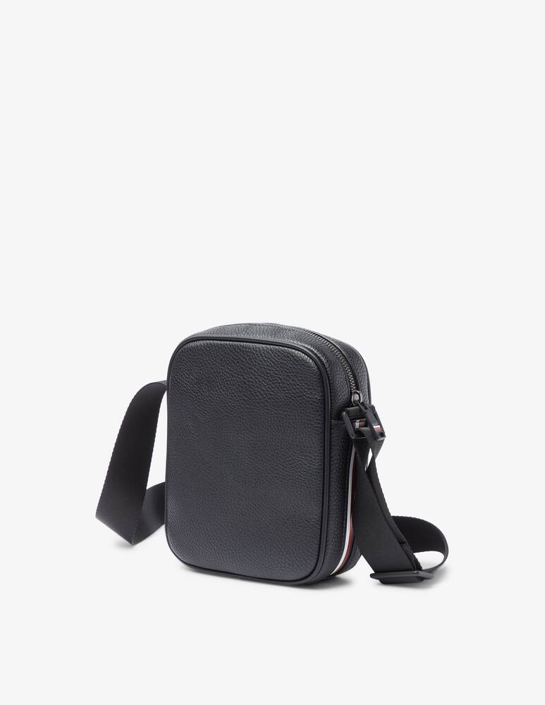 rinascente Tommy Hilfiger Embossed logo reporter bag - Black