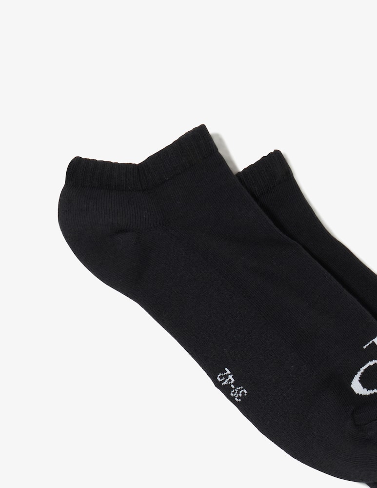 Calvin Klein Calze sneaker monogram 2 pack - immagine 2 Calvin Klein Calze sneaker monogram 2 pack - immagine 2